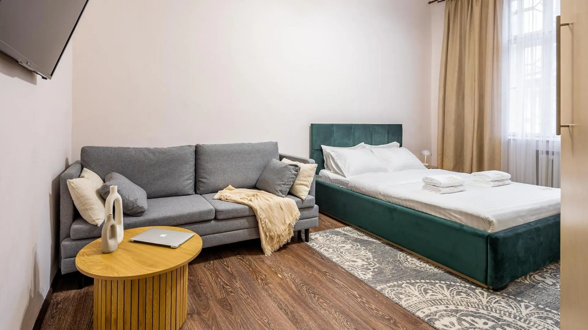 Avangard LChin*M Apartment Lviv